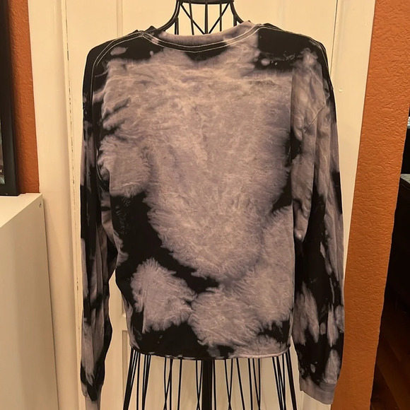 AC/DC Woman's Cropped Tee-Size M/L - Picture 6 of 6